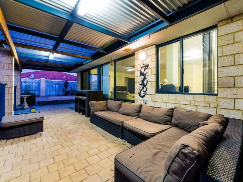 74 Dartmouth Circle, Quinns Rocks WA 6030
