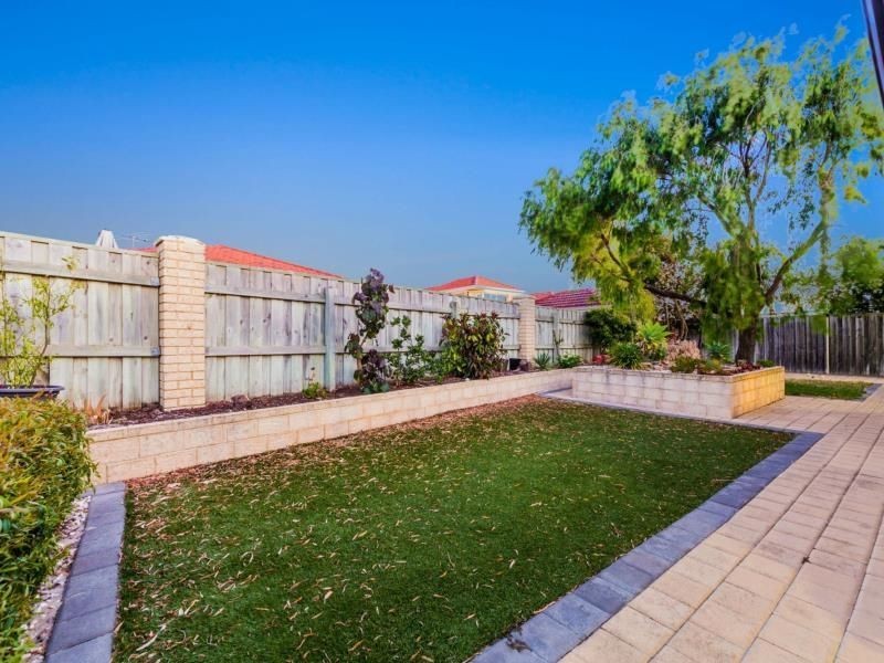 74 Dartmouth Circle, Quinns Rocks WA 6030