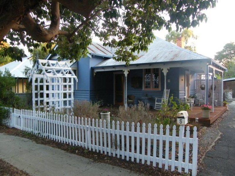 5 Quebec Street, Woodbridge WA 6056