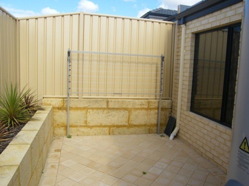 42 Chesterfield Avenue, Hocking WA 6065