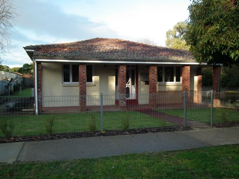 10 Chatham Road, Woodbridge WA 6056