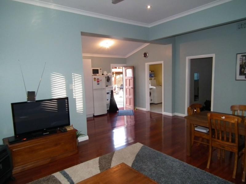 10 Chatham Road, Woodbridge WA 6056