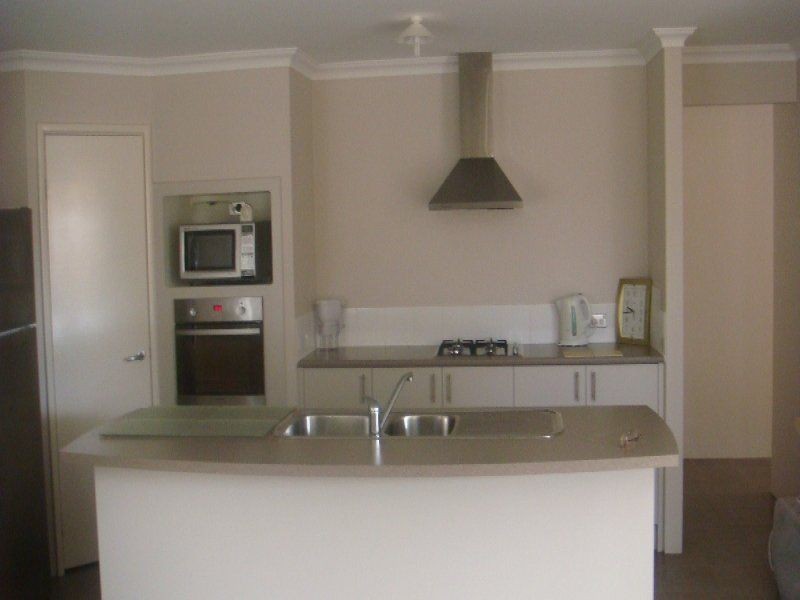 18 Bluebush Avenue, Beeliar WA 6164