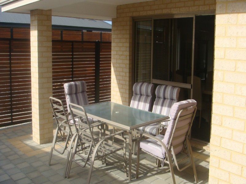 18 Bluebush Avenue, Beeliar WA 6164