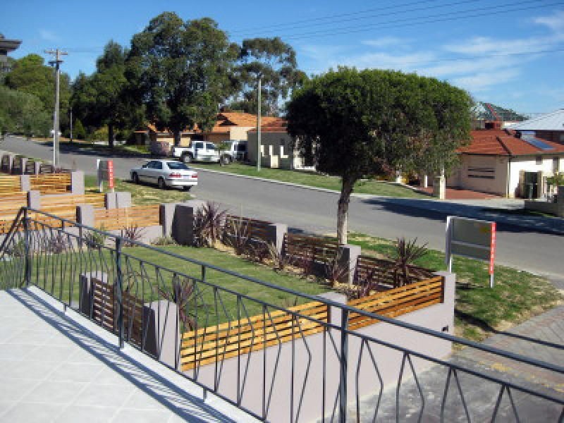 12 Wolya Place, Westminster WA 6061