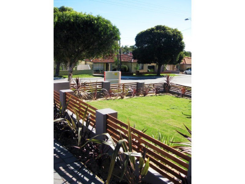 12 Wolya Place, Westminster WA 6061