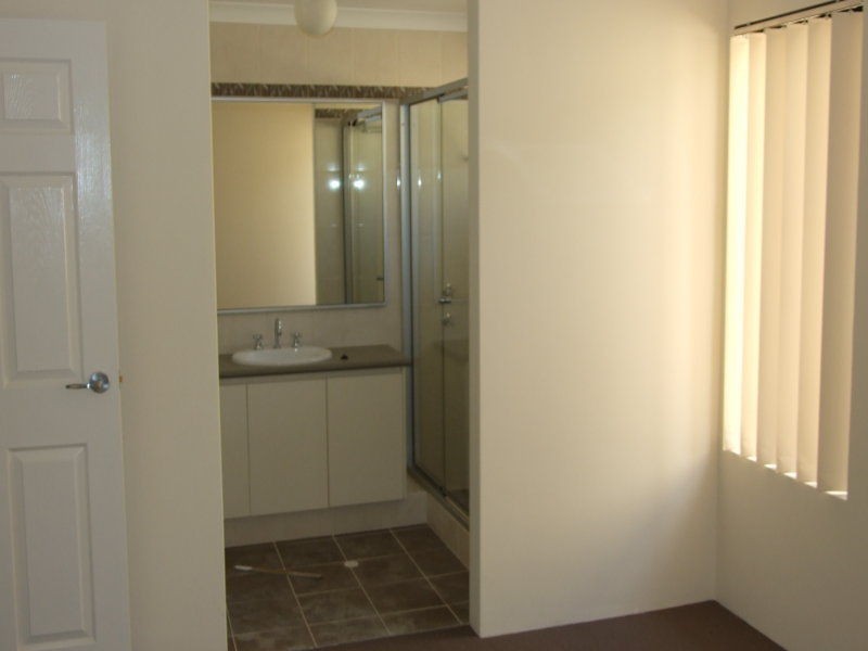 26A Sacramento Parade, Hocking WA 6065