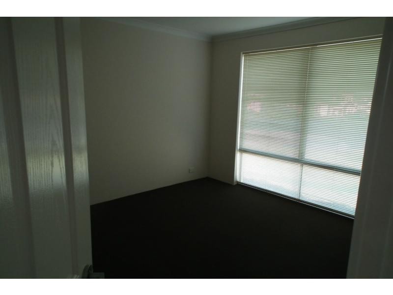 4 Latrobe Street, Landsdale WA 6065