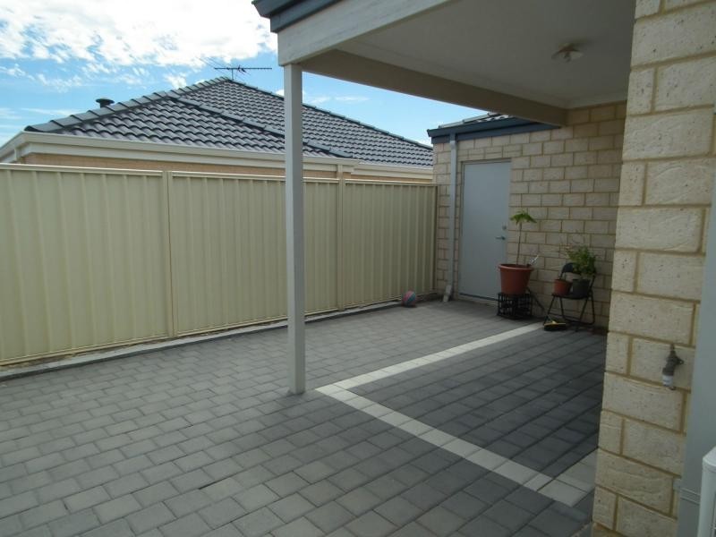 4 Latrobe Street, Landsdale WA 6065