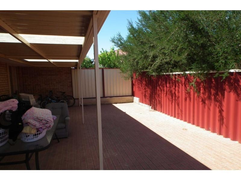 3/4-6 Neon Close, Parkwood WA 6147