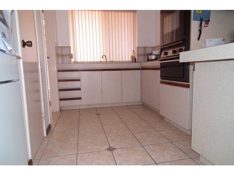 3/4-6 Neon Close, Parkwood WA 6147