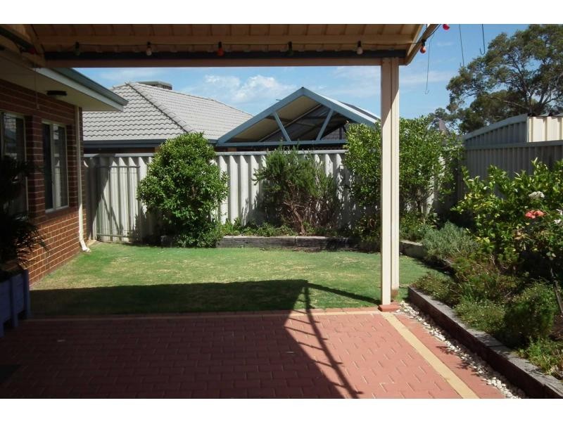 9 Gentle Circle, South Guildford WA 6055