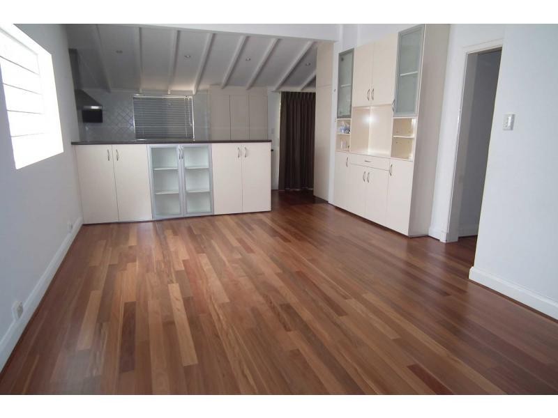 136 Holland Street, Wembley WA 6014