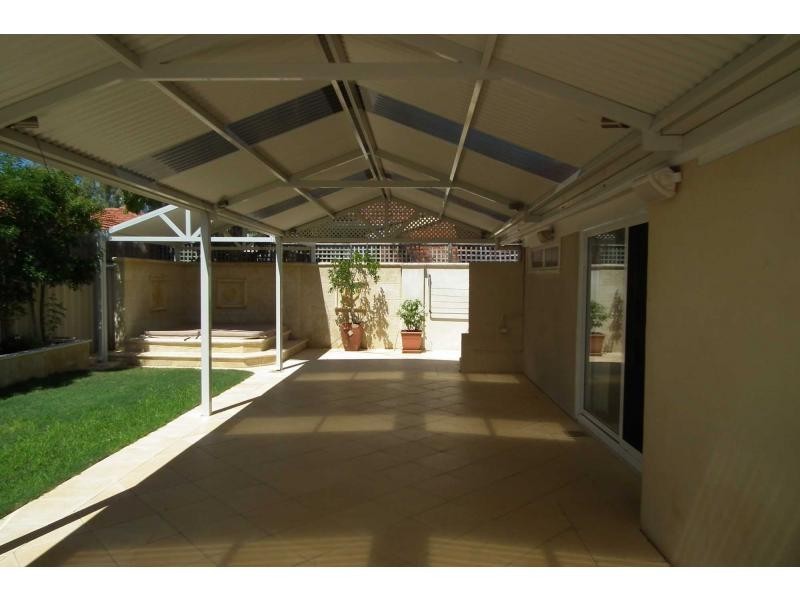 136 Holland Street, Wembley WA 6014