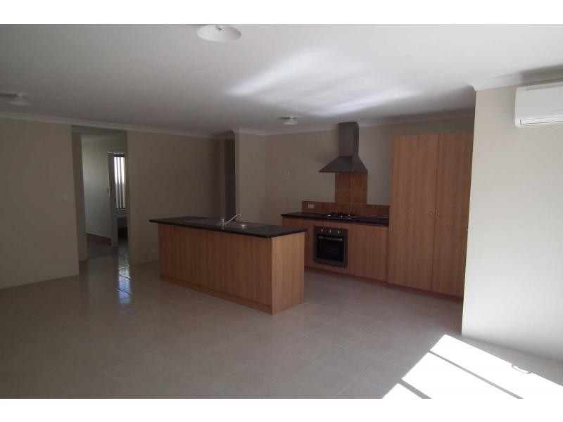 1/4 Playden Way, Balga WA 6061