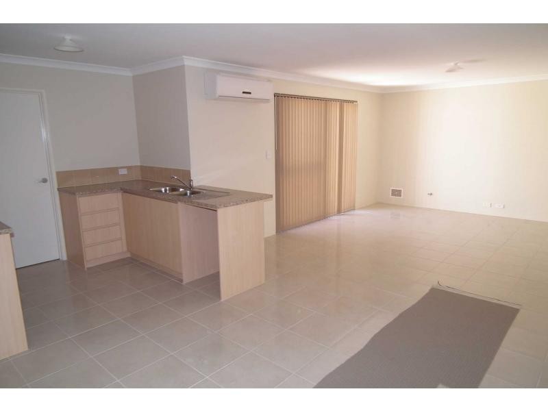 2/4 Playden Way, Balga WA 6061