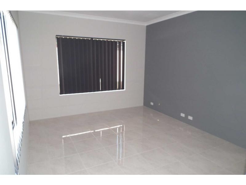 3/44 Russell Road, Madeley WA 6065