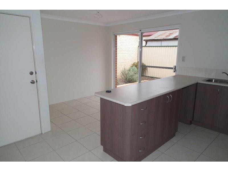 2/36 Elvire Street, Midland WA 6056