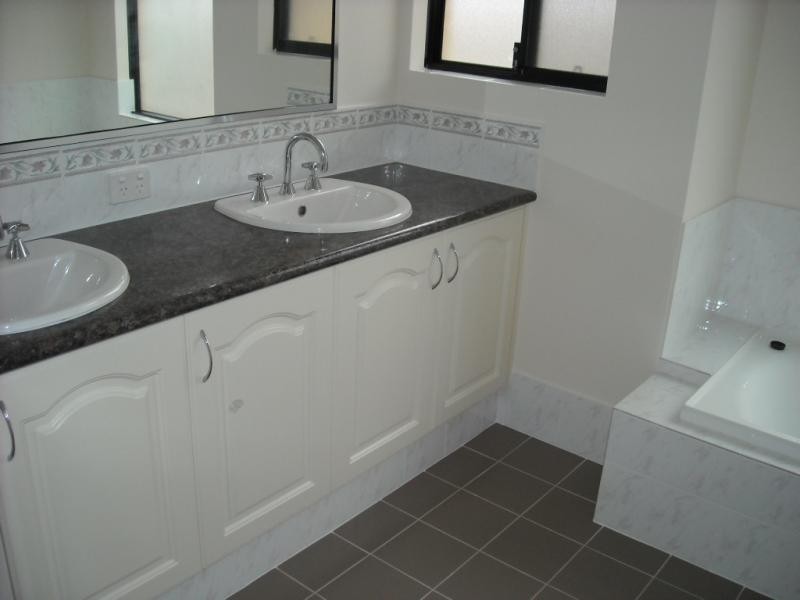 8 Bittern Way, Beechboro WA 6063