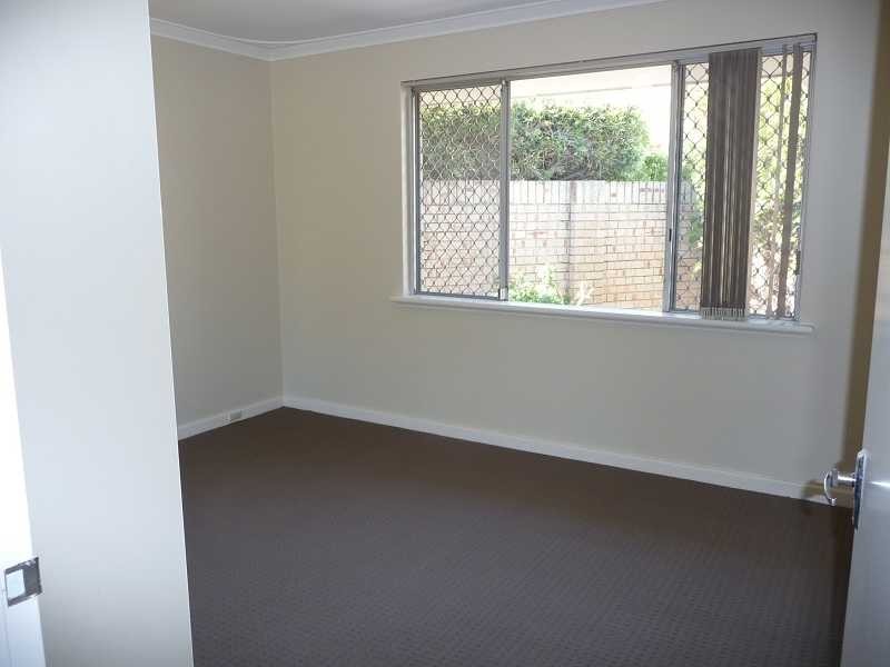 2/52 Pola Street, Dianella WA 6059