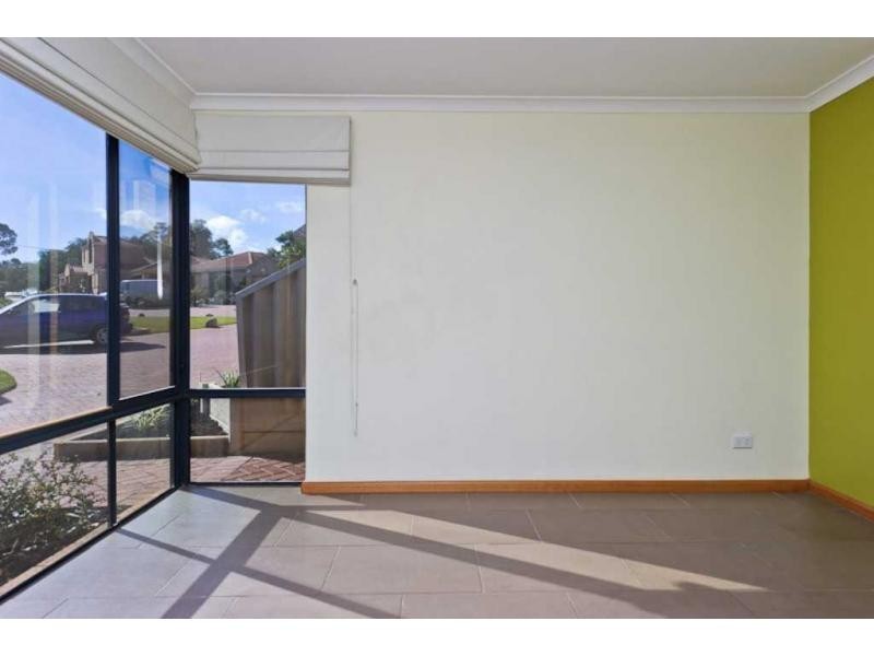 6/18 The Crescent, Redcliffe WA 6104