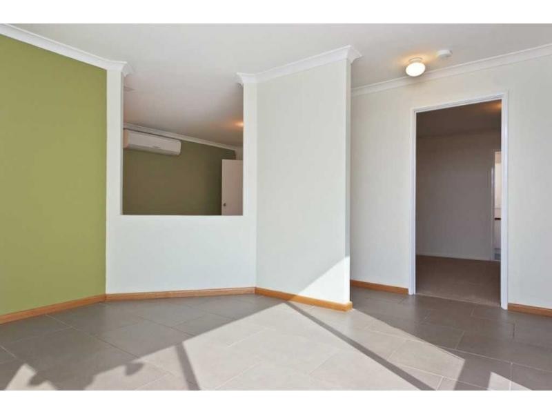 6/18 The Crescent, Redcliffe WA 6104