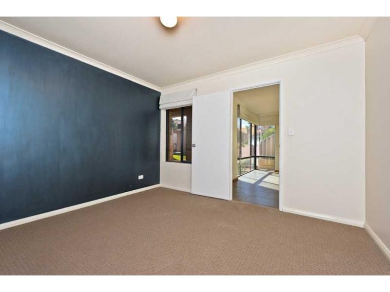 6/18 The Crescent, Redcliffe WA 6104