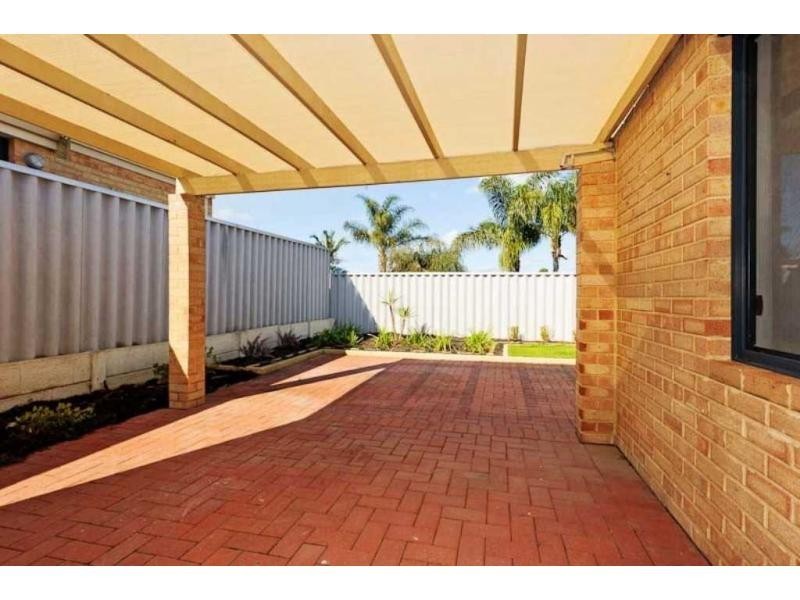 6/18 The Crescent, Redcliffe WA 6104