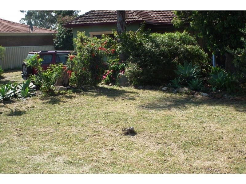 83 Spring Road, Thornlie WA 6108