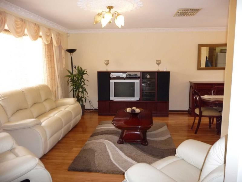 4 Hampden Close, Dianella WA 6059