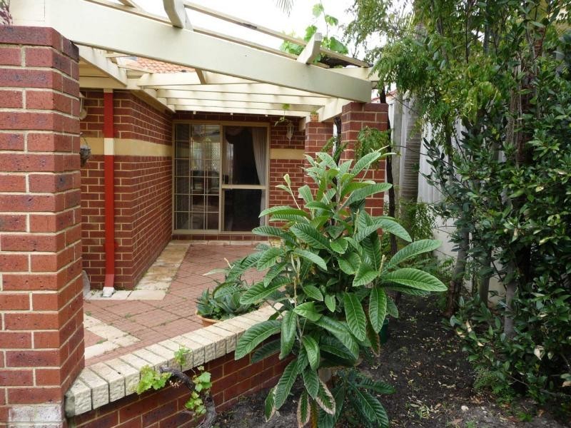 4 Hampden Close, Dianella WA 6059