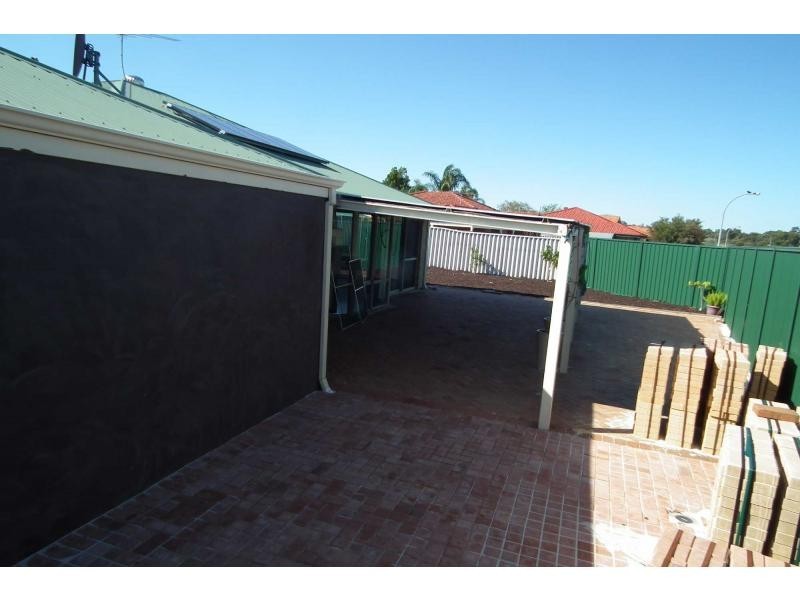 2 Bildjar Close, South Guildford WA 6055