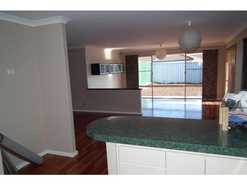 2 Bildjar Close, South Guildford WA 6055