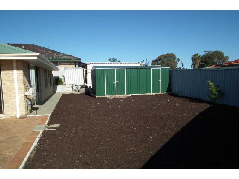 2 Bildjar Close, South Guildford WA 6055
