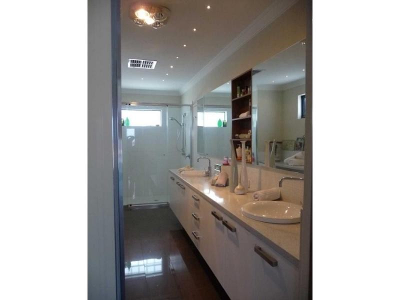 1 Benghazi Loop, Dianella WA 6059