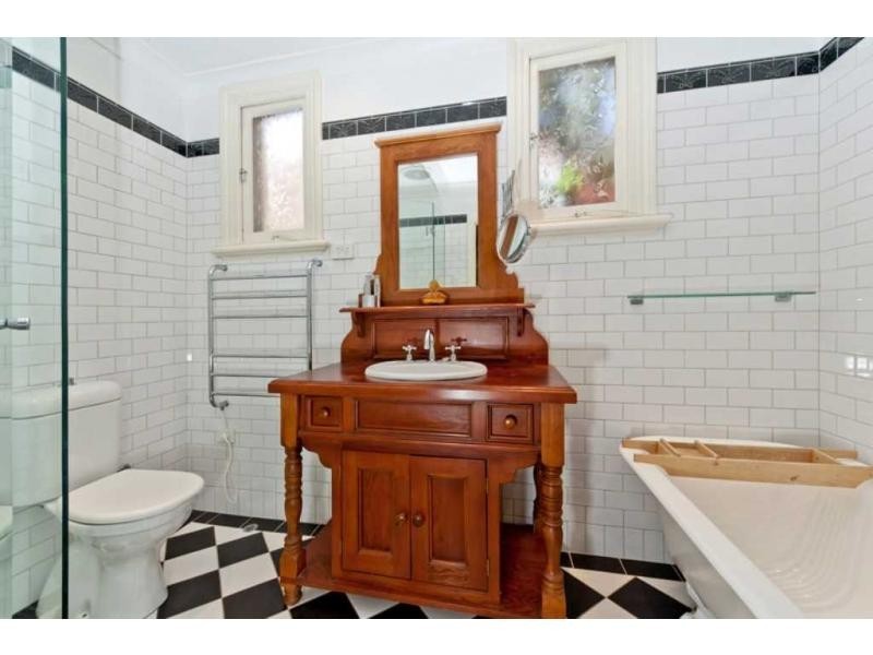 137 Seventh Avenue, Inglewood WA 6052