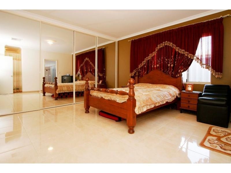 68 Wintergreene Drive, Beechboro WA 6063