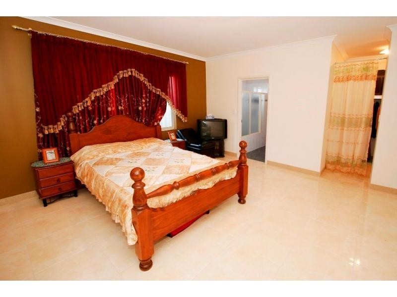 68 Wintergreene Drive, Beechboro WA 6063