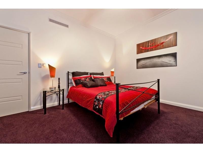 6 De Havilland View, Maylands WA 6051