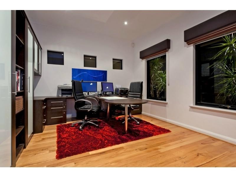 6 De Havilland View, Maylands WA 6051