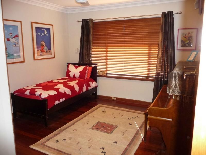 18 Greenacre Street, Dianella WA 6059