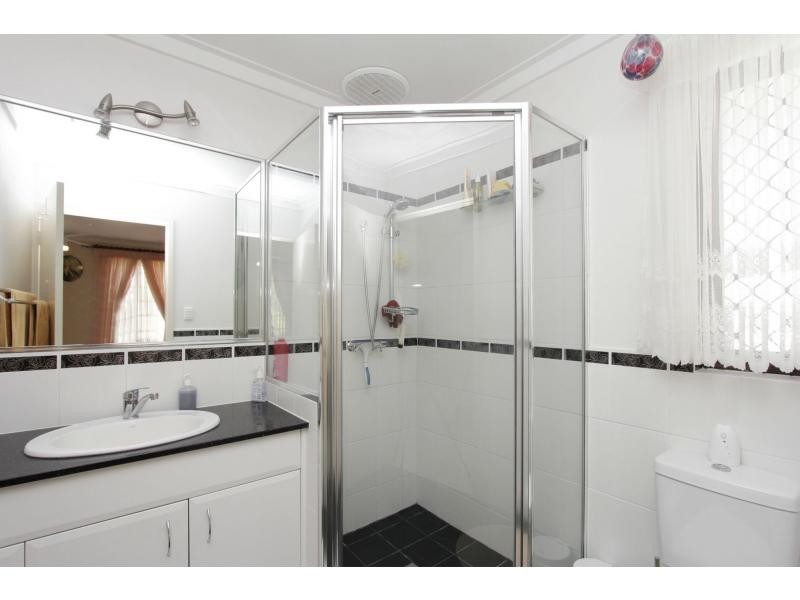 15 Stirling Close, Swan View WA 6056