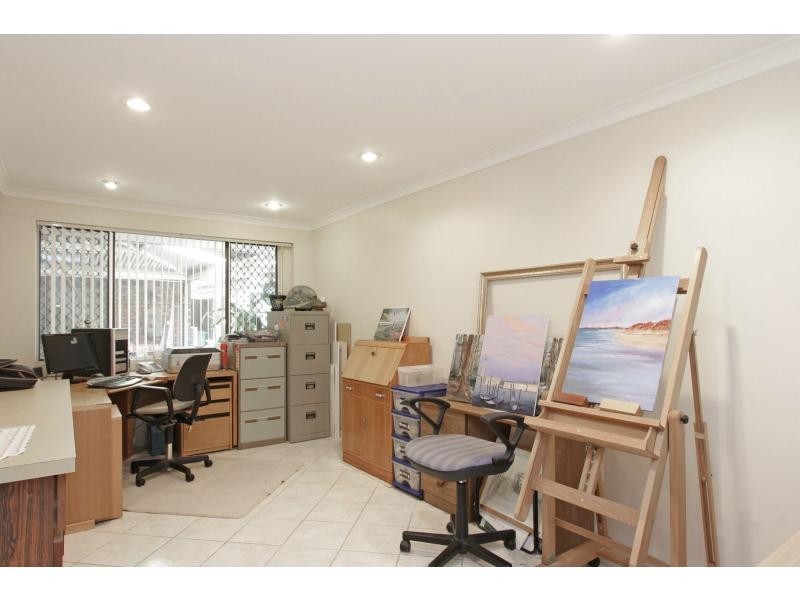 15 Stirling Close, Swan View WA 6056