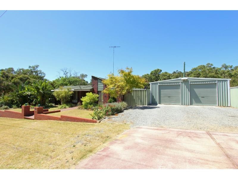 15 Stirling Close, Swan View WA 6056