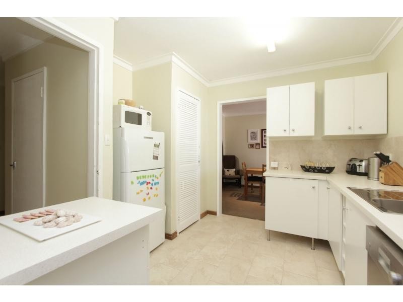 12 Girrawheen Avenue, Girrawheen WA 6064