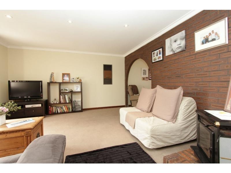 12 Girrawheen Avenue, Girrawheen WA 6064