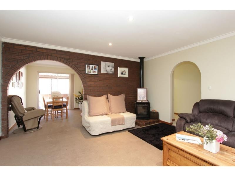 12 Girrawheen Avenue, Girrawheen WA 6064