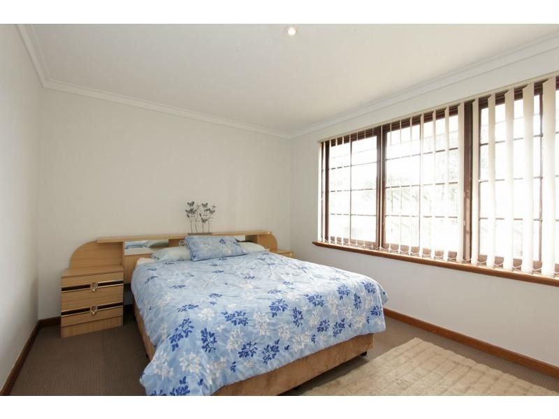 12 Girrawheen Avenue, Girrawheen WA 6064