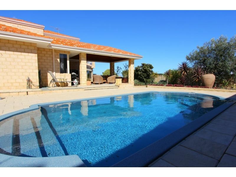 3 Buchanan Rise, Coogee WA 6166