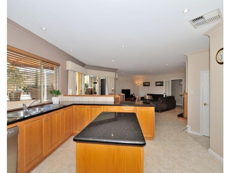 3 Buchanan Rise, Coogee WA 6166